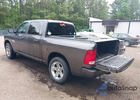 2016 Ram 1500 Express z USA, uszkodzony, nr VIN 3C6RR7KT7GG318532